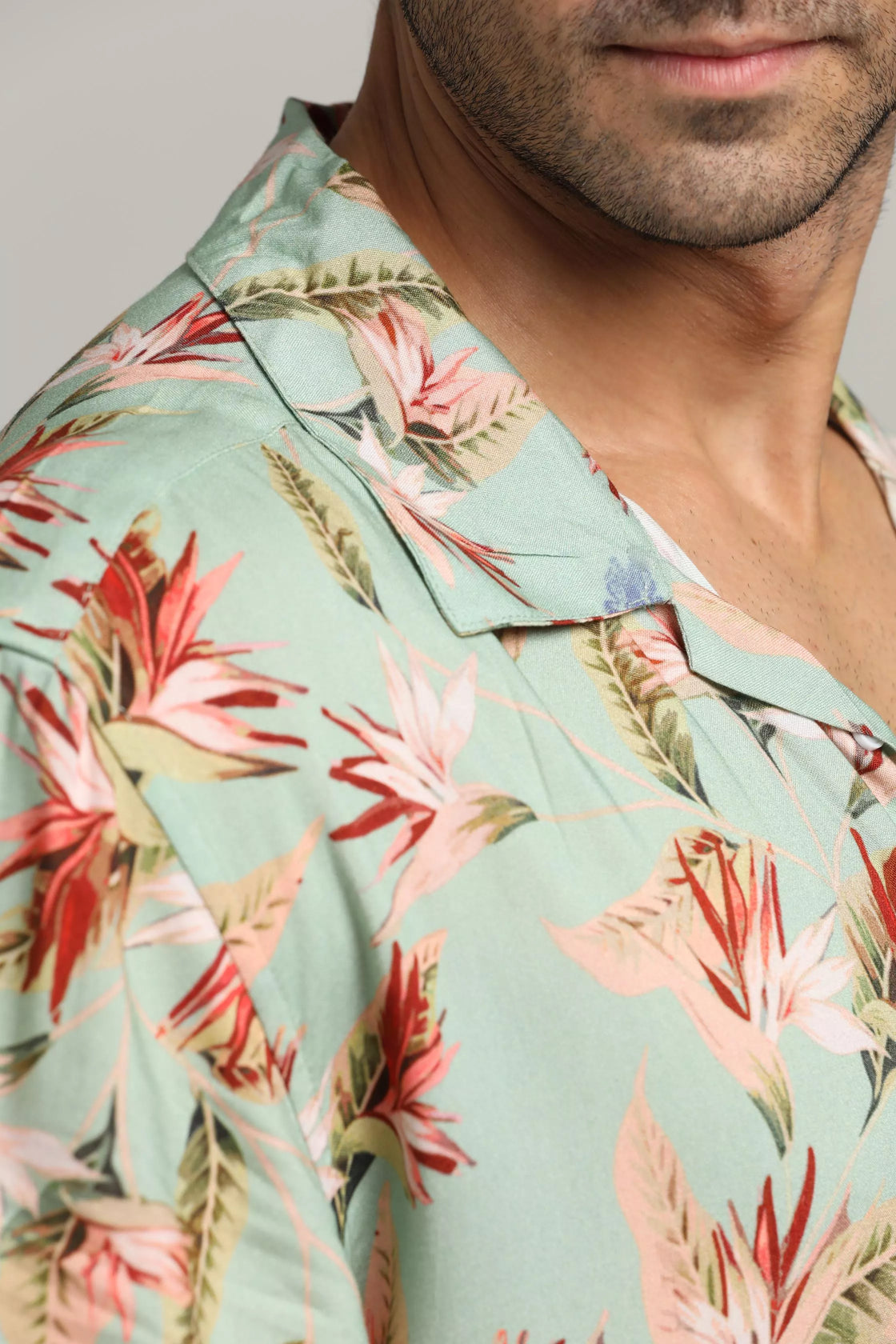 Tropical Print Resort Shirt in Mint Shade